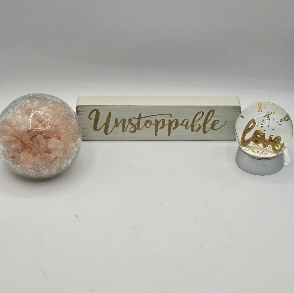 Home Decor In Rose Gold & Pink Inspirational Sign Light Up Globe Glitter Globe